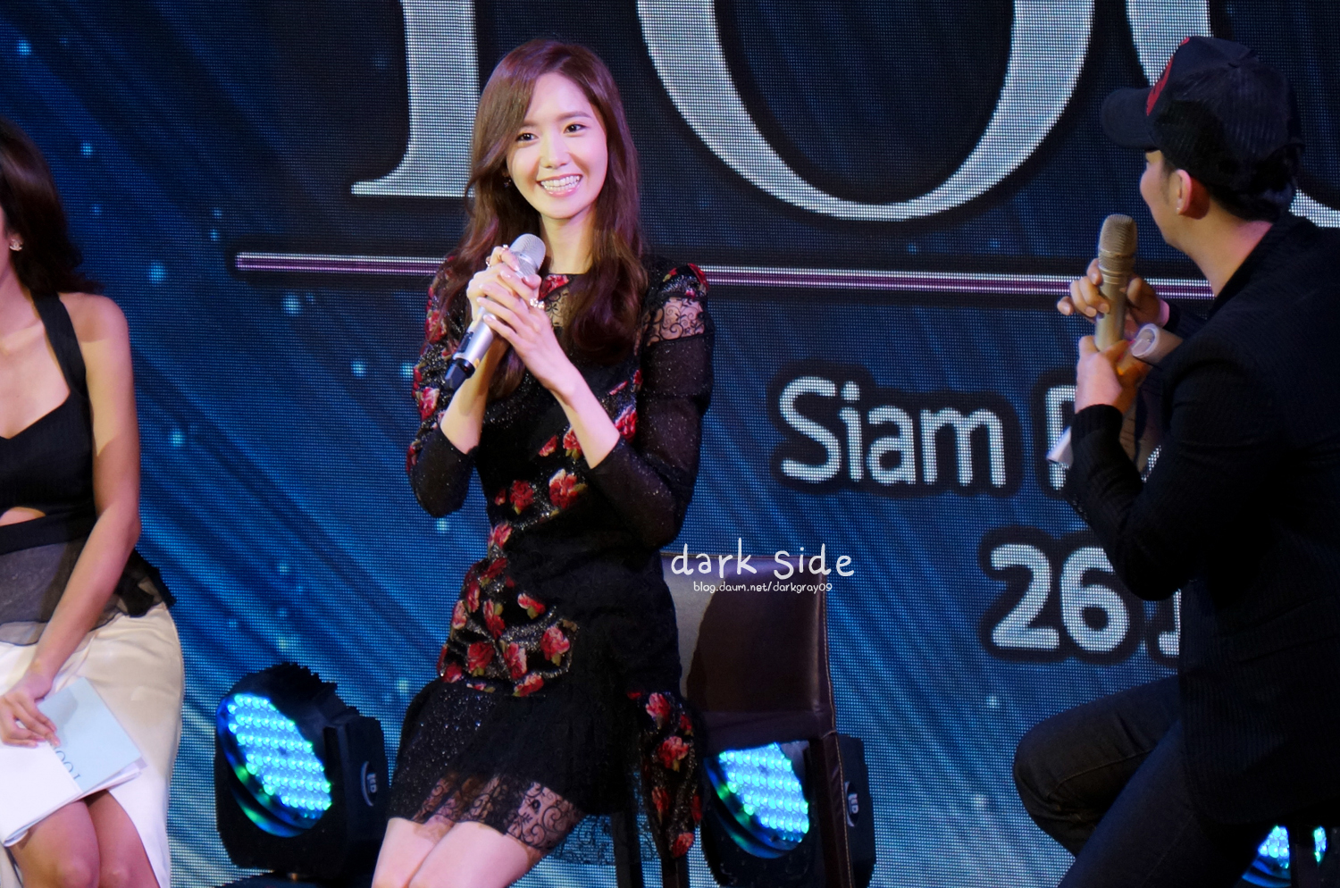 [PIC][25-06-2014]YoonA khởi hành đi Thái Lan để tham dự "Fan Meeting in Thailand: Yoona & I" vào chiều nay - Page 8 223B514253D883010D6966