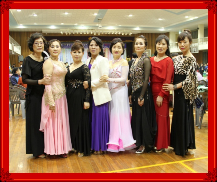 부산댄스스포츠동호회연합대축제{필앤클럽 단체사진}