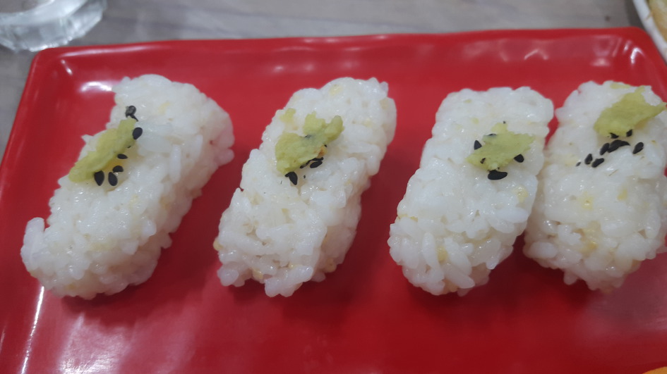  ( 2019 - 제 24호 )  부산 동래구 맛집 [ 일만오천횟집의 돌솥밥 상차림과 봄도다리회 ]