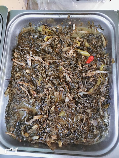 길거리 식당 “깐틴”의 메뉴들